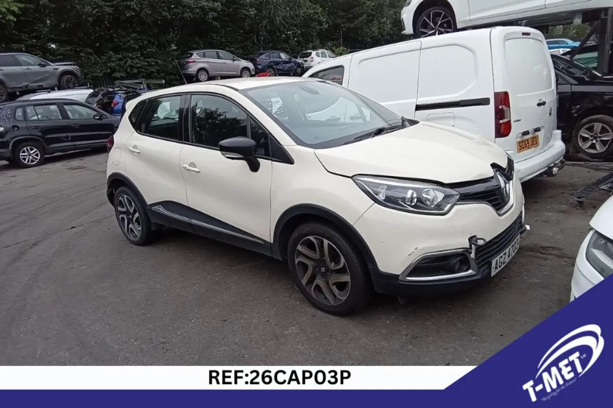 2015 RENAULT CAPTUR BREAKING FOR PARTS - Image 1