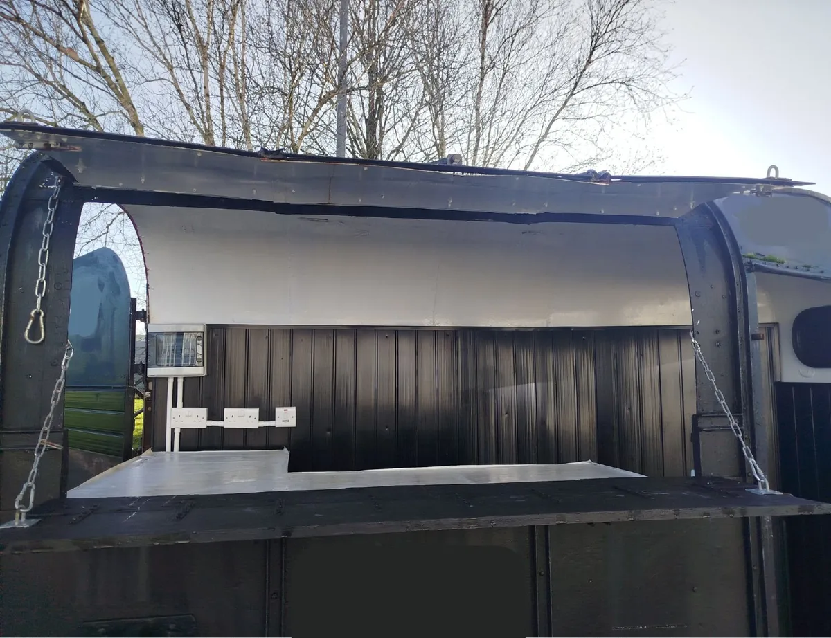 Converted Horse Box Coffee Cart – 12ft x 6ft - Image 2