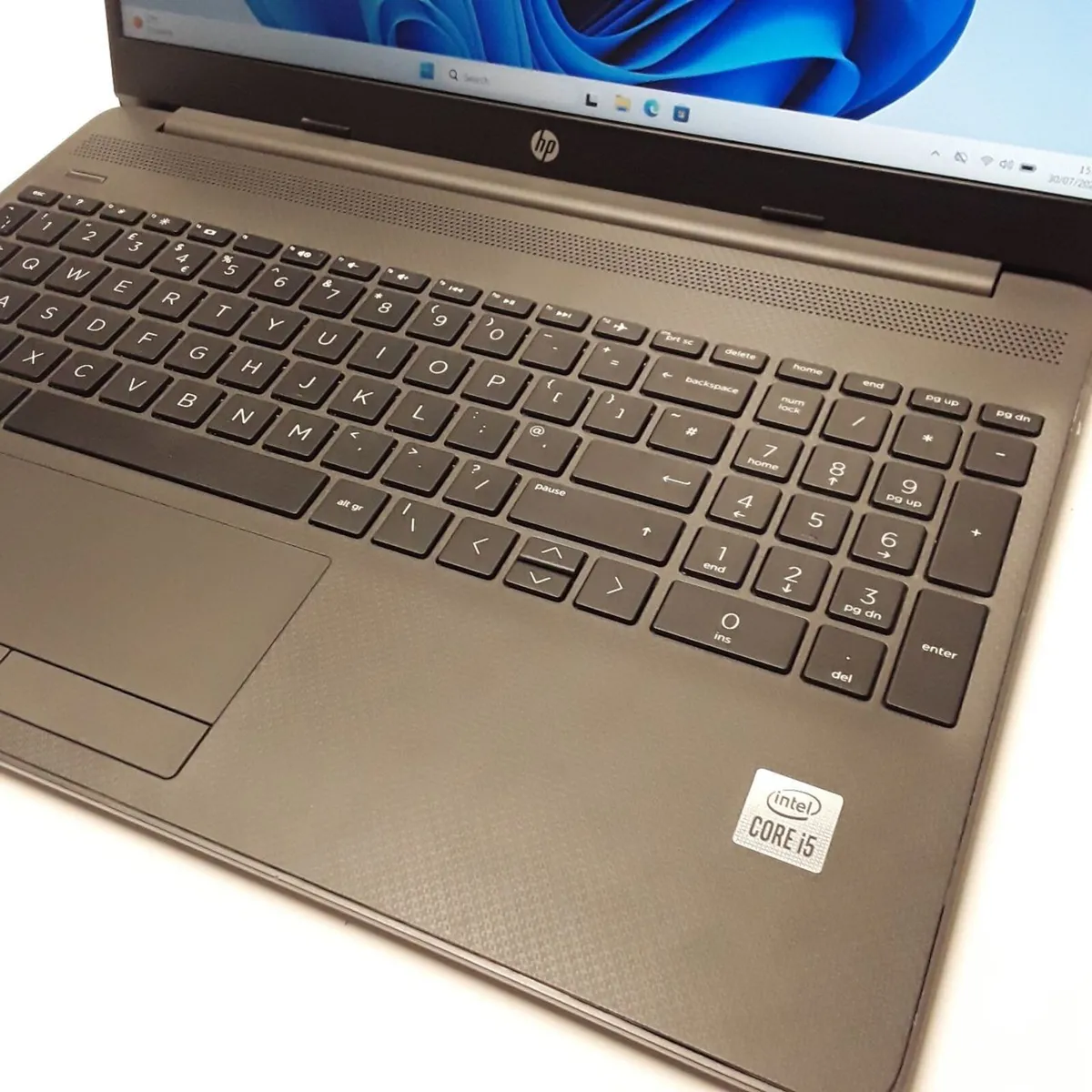 HP 250 G8 Notebook PC | Intel Core i5-1035G1 16GB - Image 3