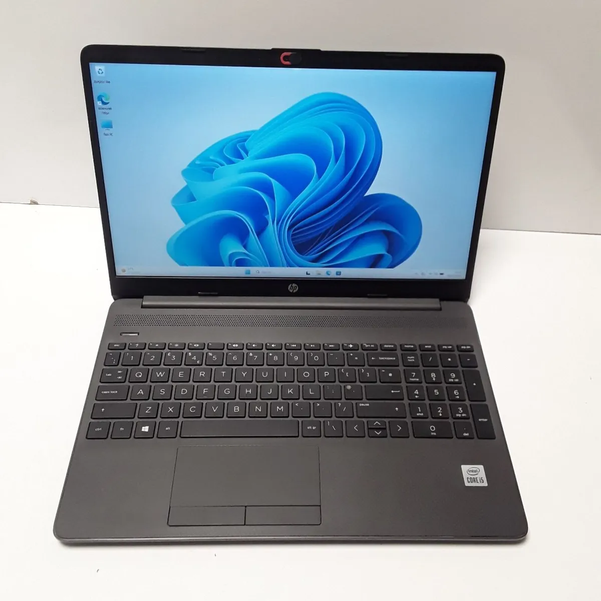 HP 250 G8 Notebook PC | Intel Core i5-1035G1 16GB - Image 1