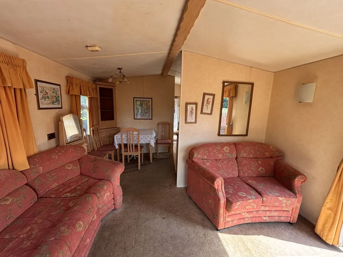 Cosalt Balmoral Deluxe  2 Bedroom mobile home - Image 4