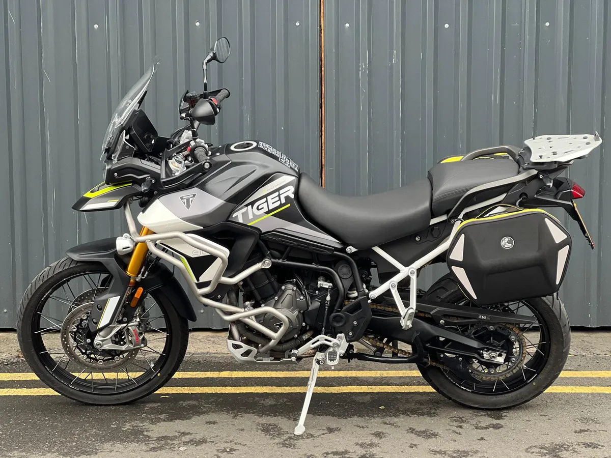Triumph Tiger 900 Rally Aragon MY23 - Image 2