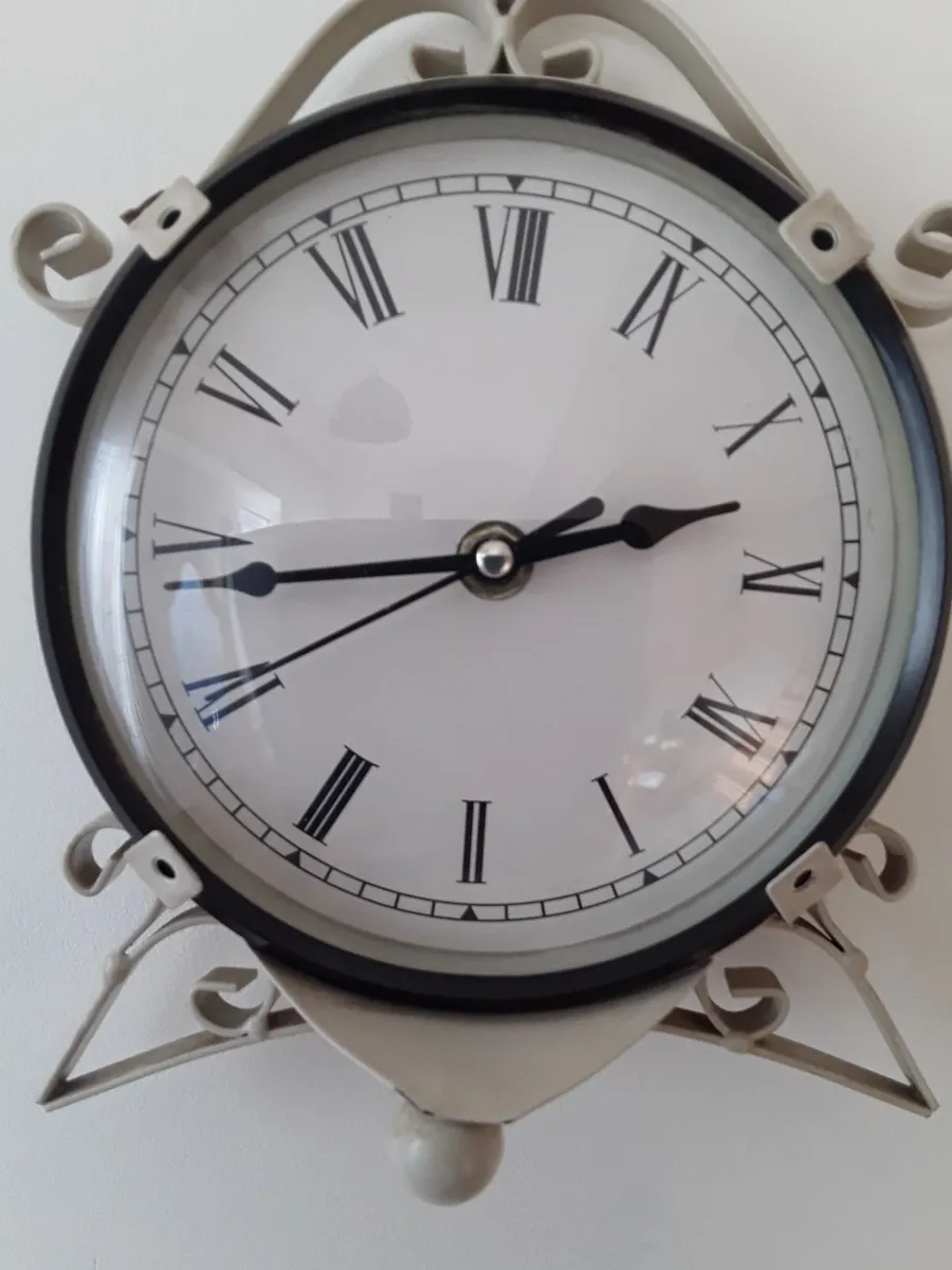 Old Retro clockr - Image 1