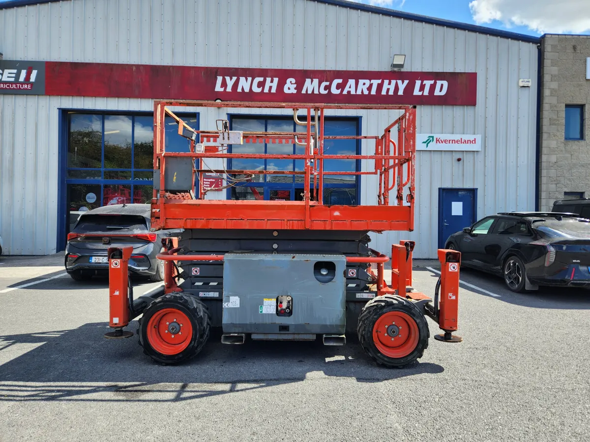 Skyjack 6832 rough terrain scissors lift - Image 1