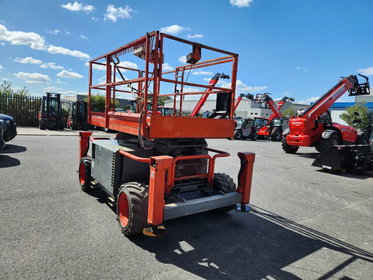 Skyjack 6832 rough terrain scissors lift - Image 4