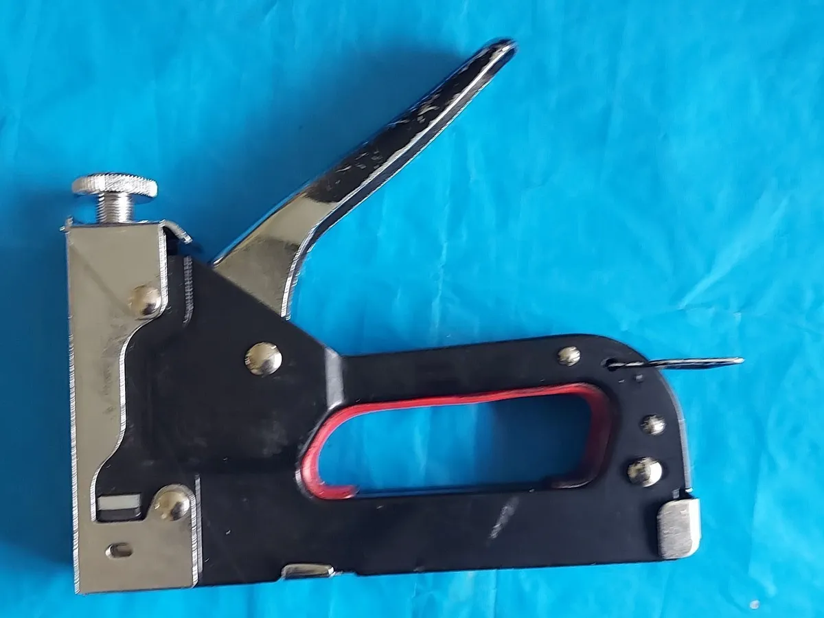 Staple Gun in New Condition - used the once only - Image 3