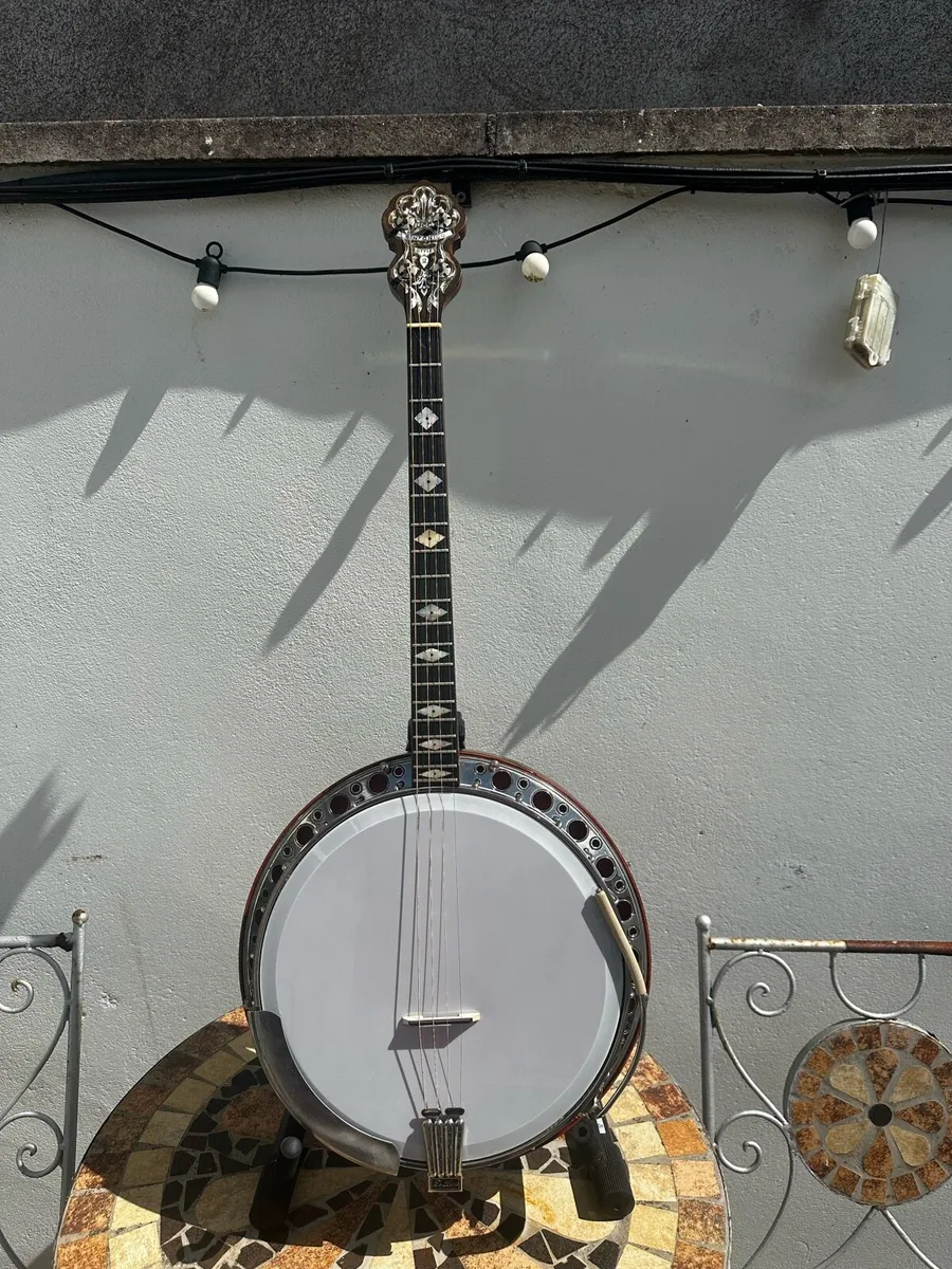 Luci Sinfonico Style 2 Tenor Banjo - Image 1