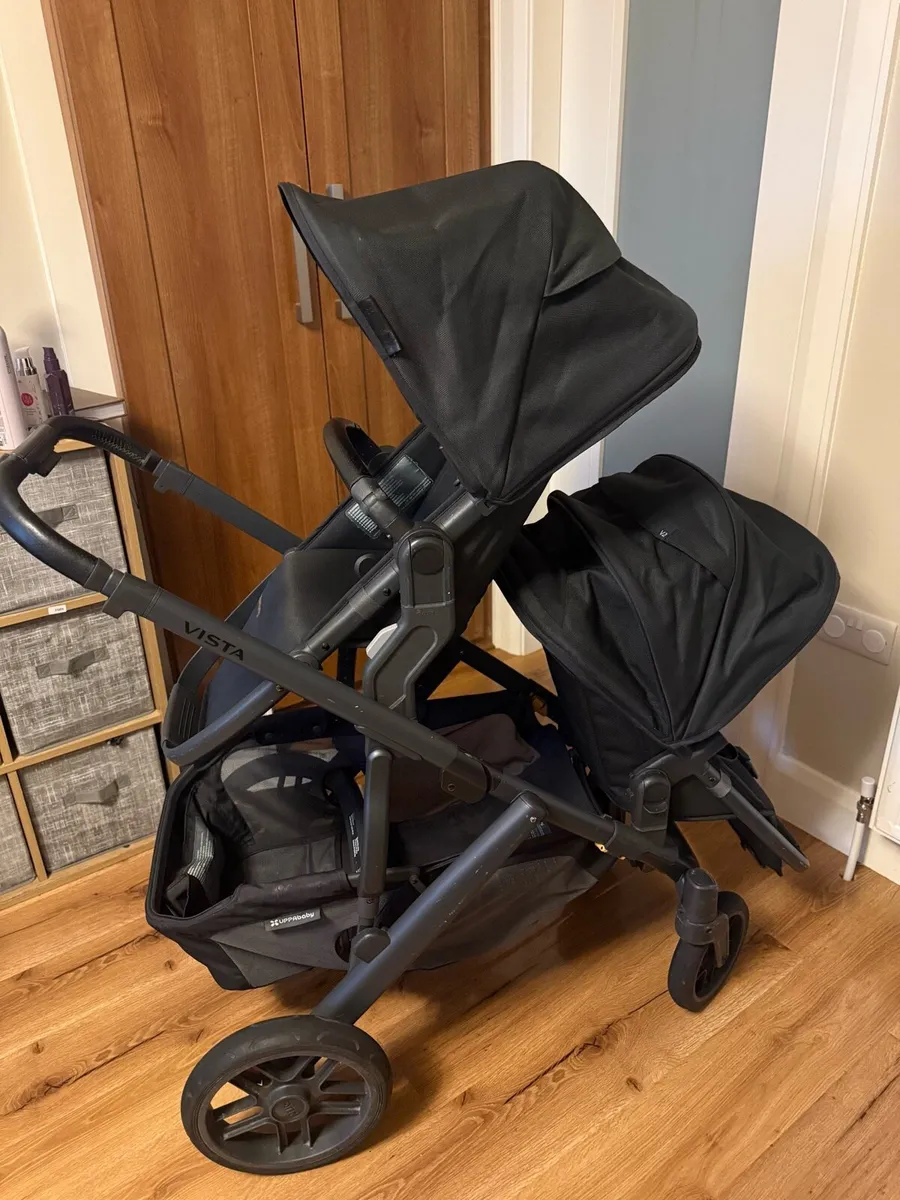 Uppababy Vista FULL TWIN Buggy with accessories - Image 3