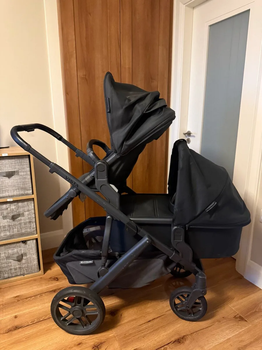 Uppababy Vista FULL TWIN Buggy with accessories - Image 2