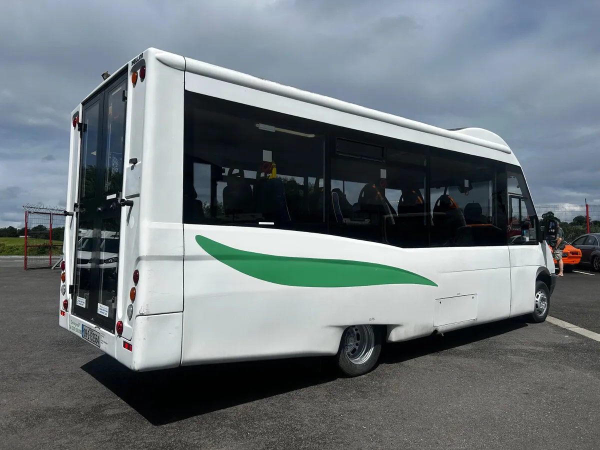 2009 Mercedes-Benz Sprinter 16 seater mini bus - Image 4