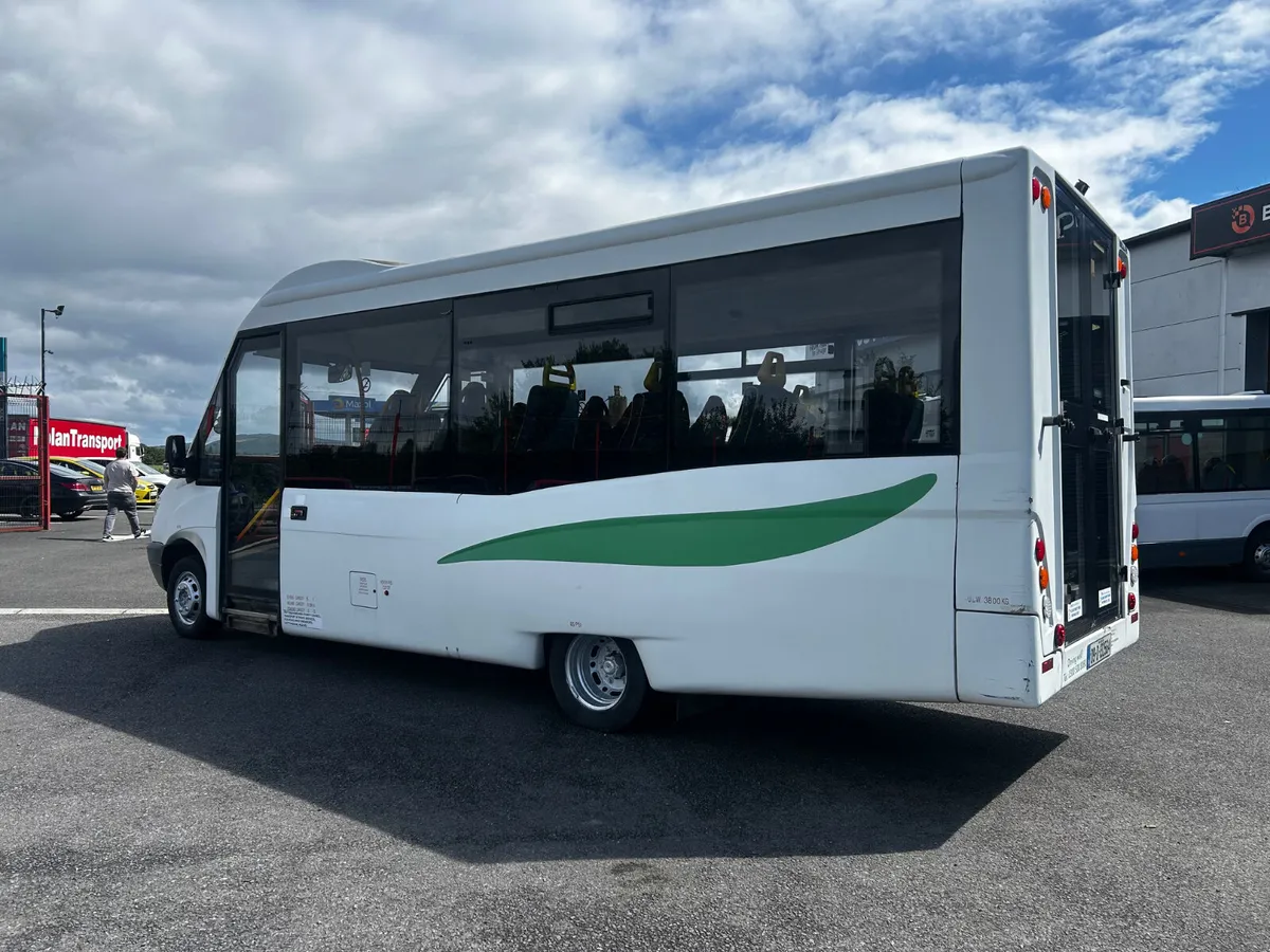 2009 Mercedes-Benz Sprinter 16 seater mini bus - Image 1
