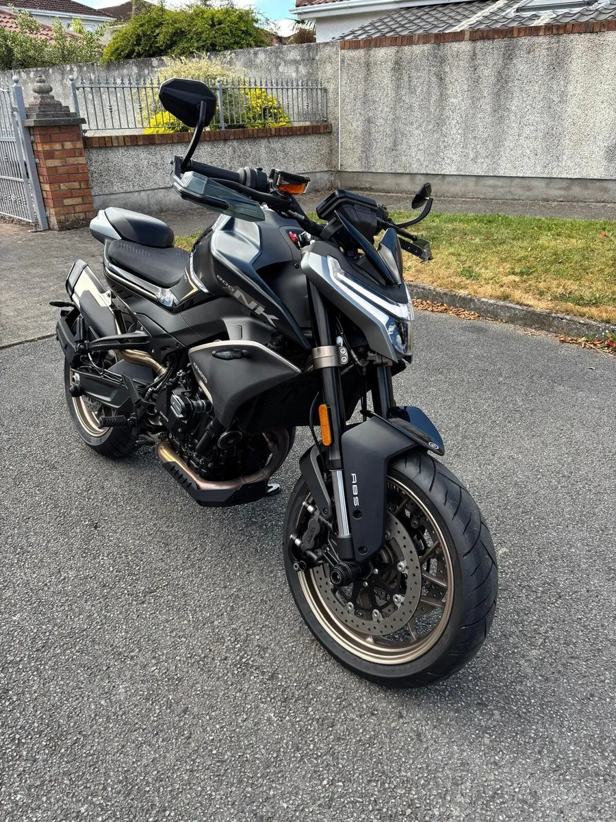 CFMOTO 800NK - Image 1