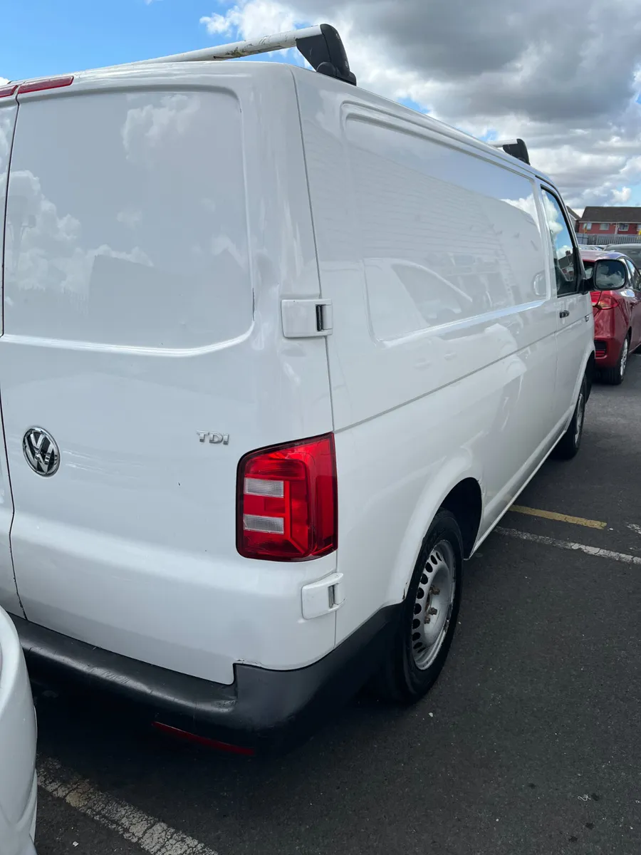 Volkswagen Transporter 2018 Trade Sale - Image 3
