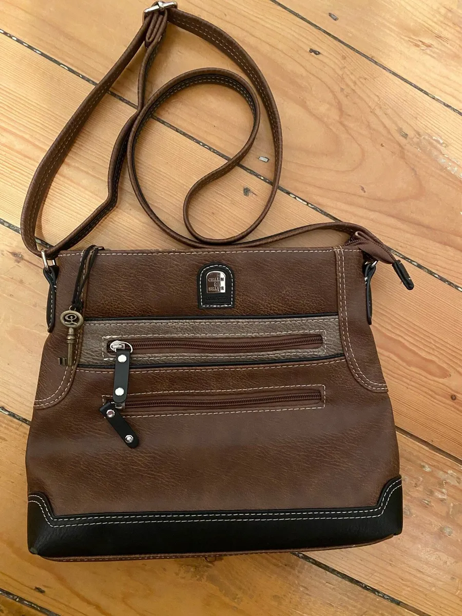 Charm & Shape Shoulder Bag - Brown - Image 4