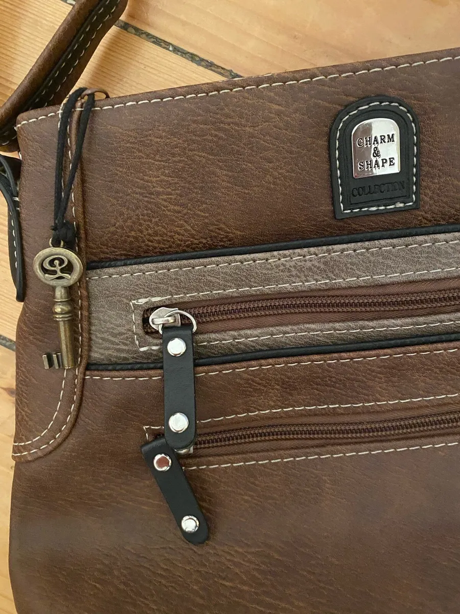 Charm & Shape Shoulder Bag - Brown - Image 3