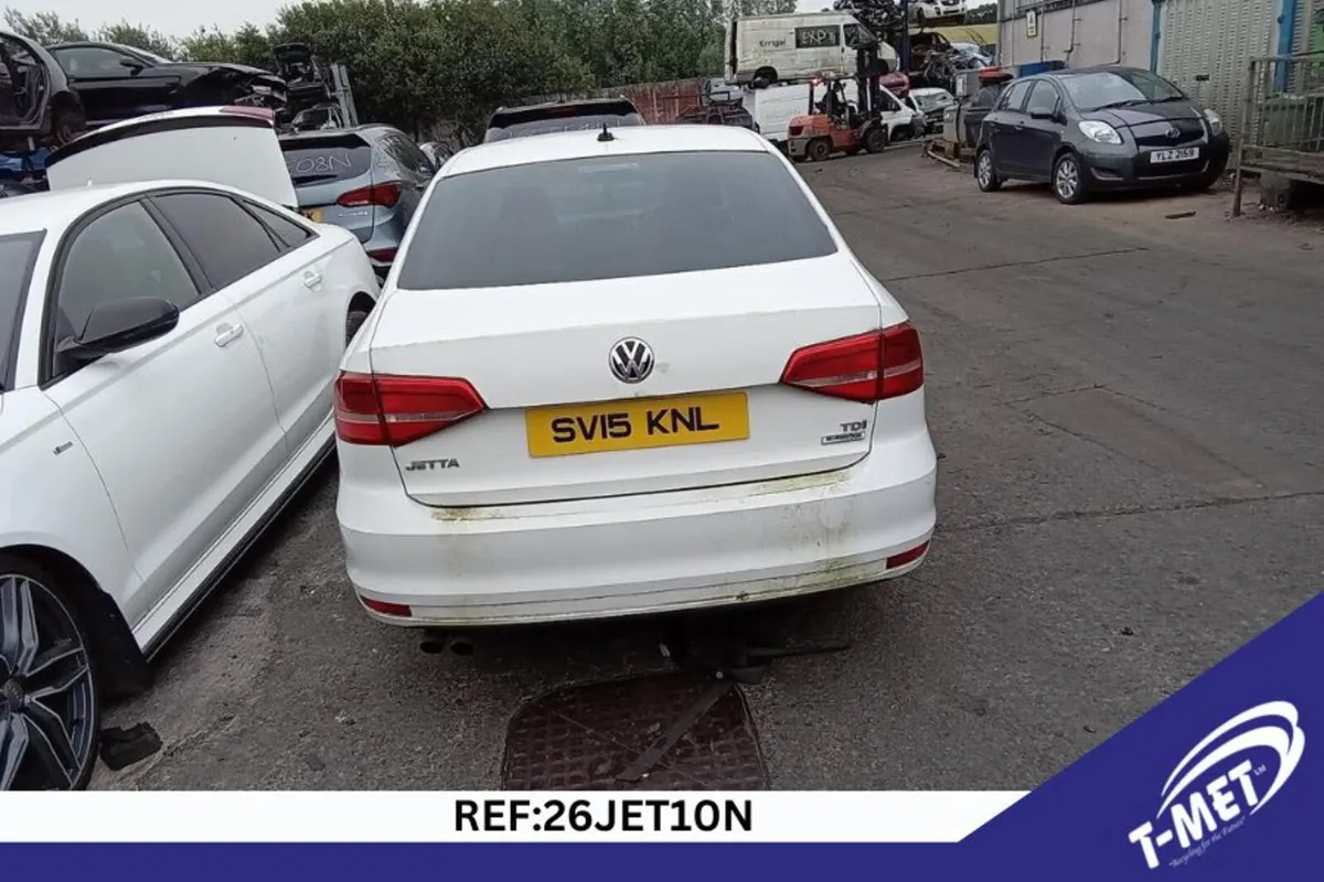 2015 VOLKSWAGEN JETTA BREAKING FOR PARTS - Image 4