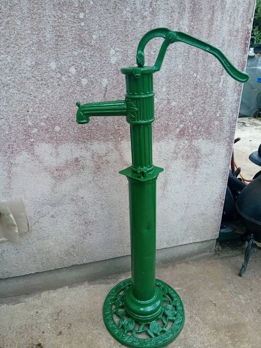 GARDEN WATER PUMP - Image 1