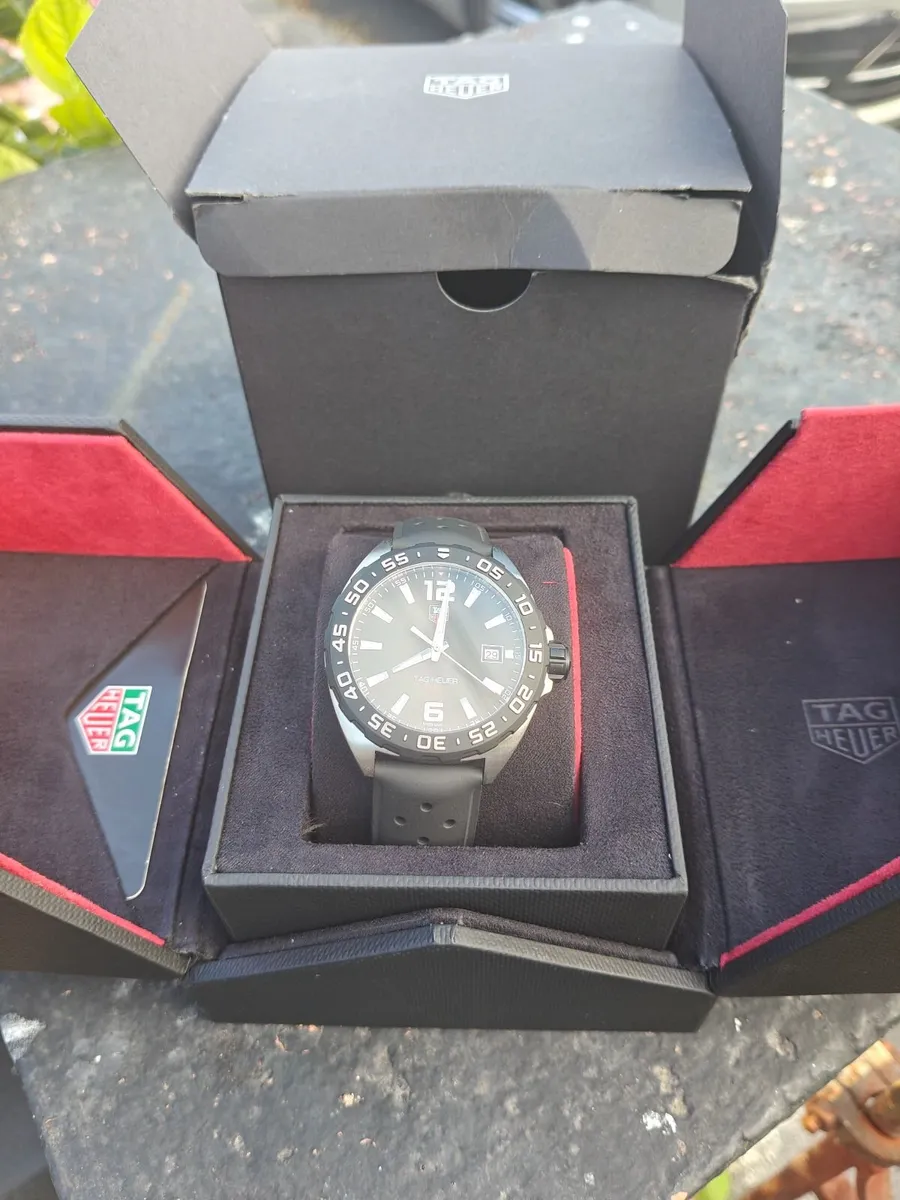 Tag Heuer Formula 1 mens black strap watch - Image 1