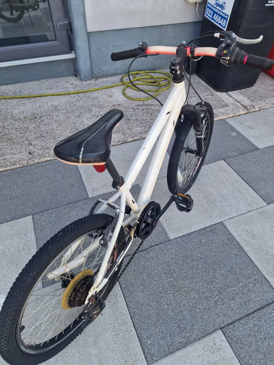 Girls'  Bicycle  – Good Condition - Image 1