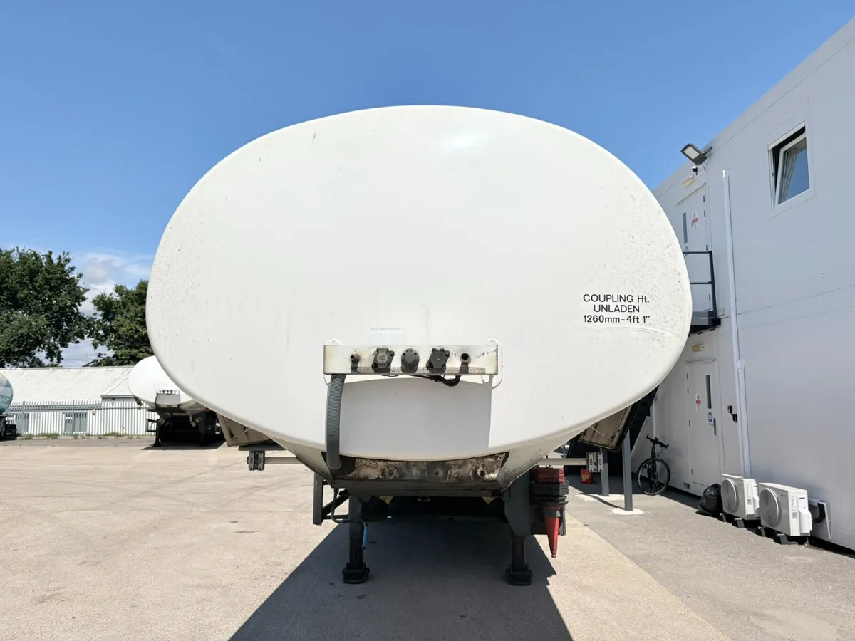 COBO 42000 LITRE FUEL TANKER - Image 3