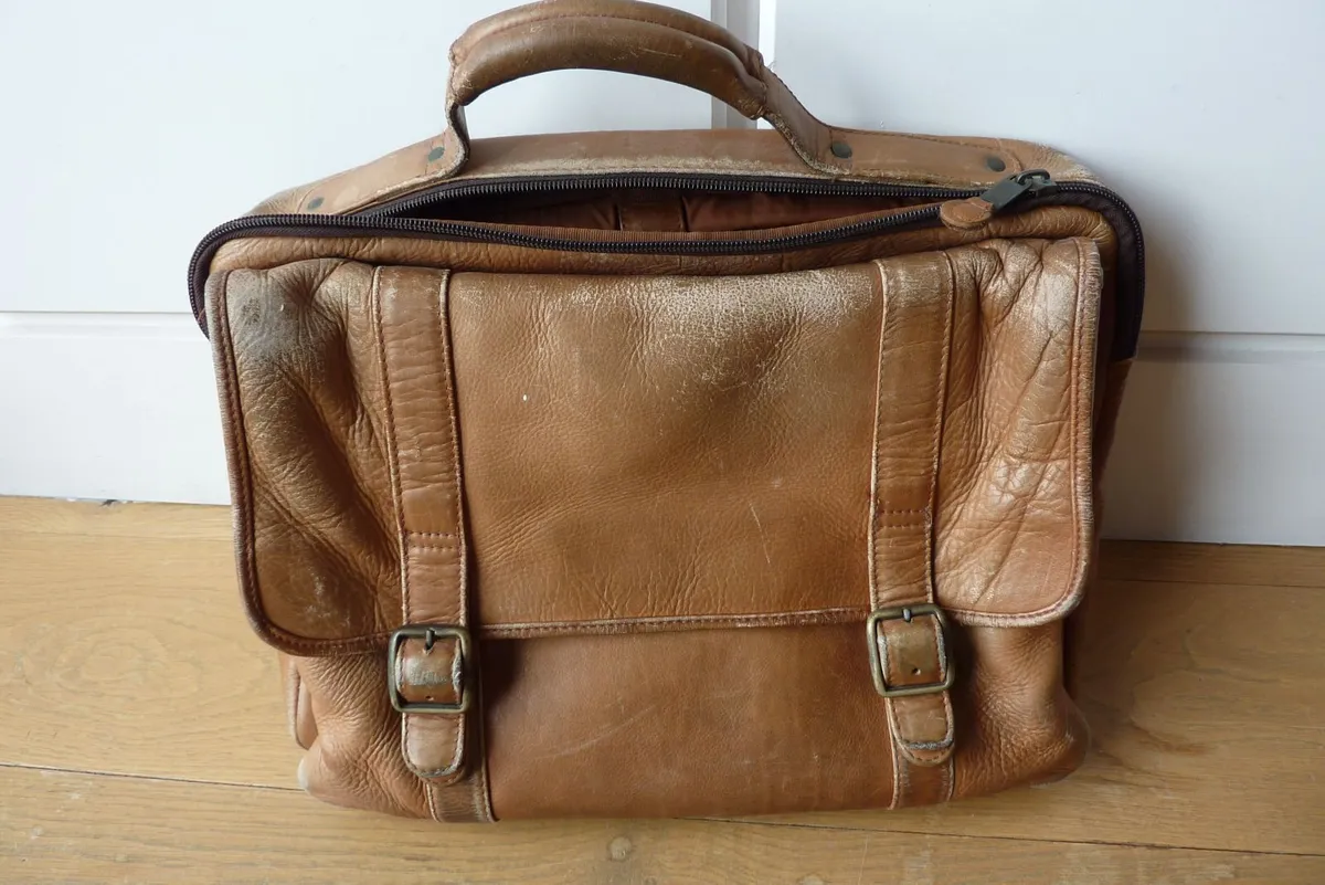 Vintage leather bag - Image 1