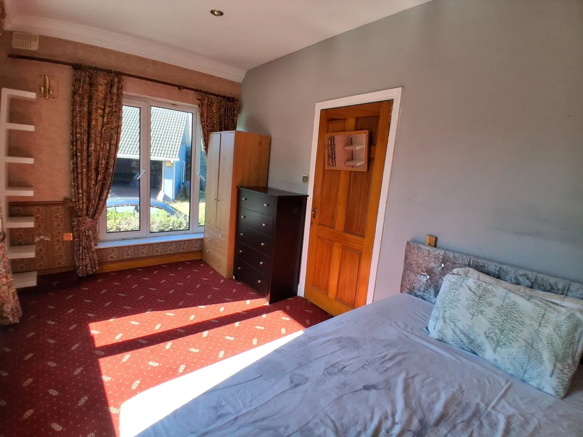Rooms for rent in House Dublin 18 double ensuite - Image 3