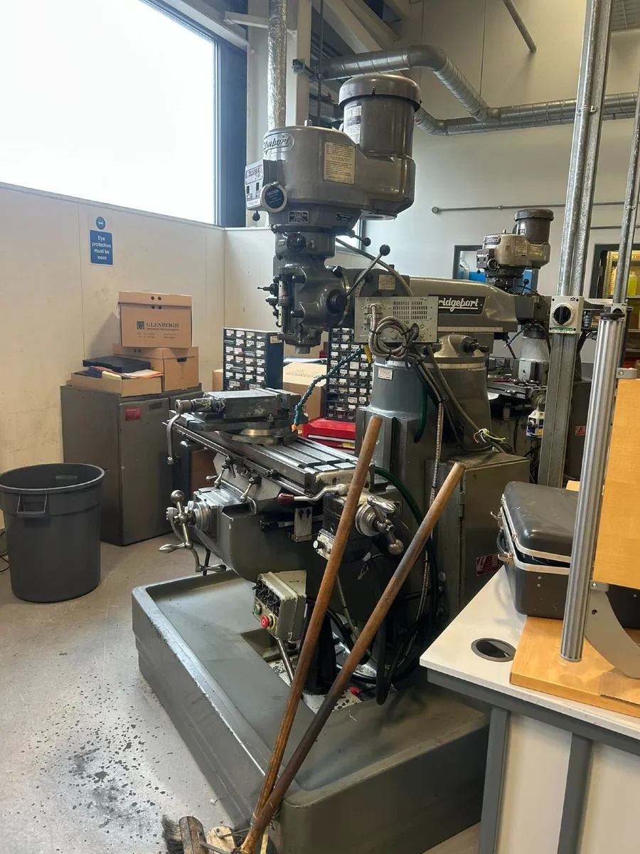 Bridgeport milling machine - Image 2