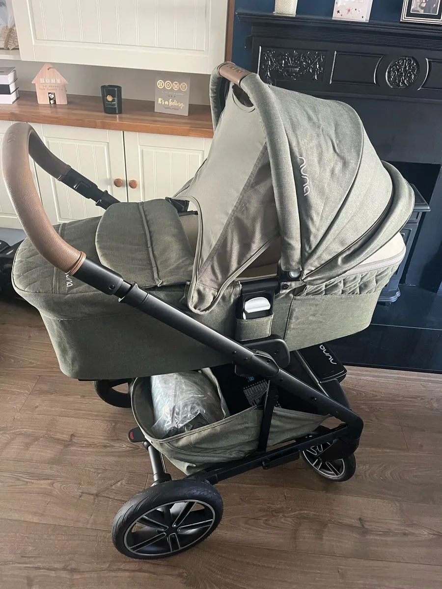 Nuna travel system including isofix base - Image 3