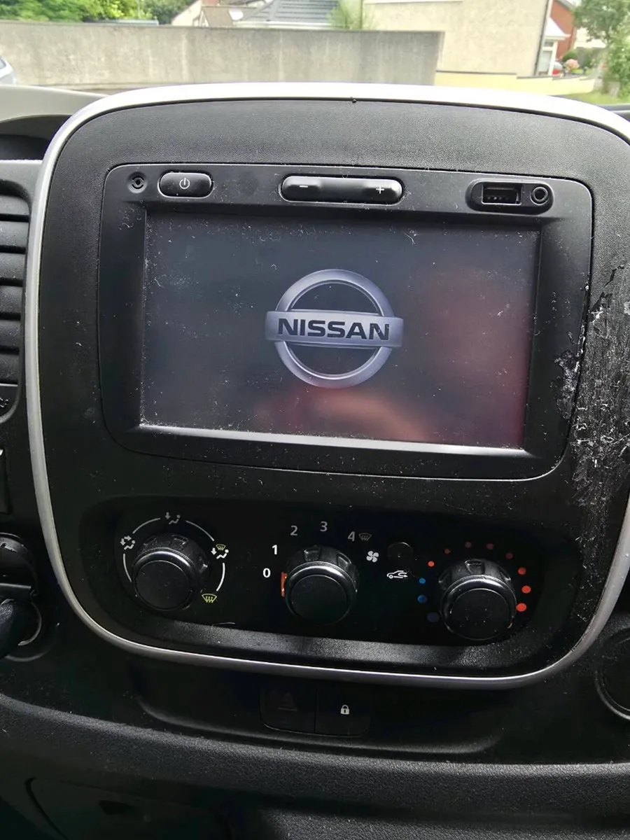 Nissan nv300 - Image 4