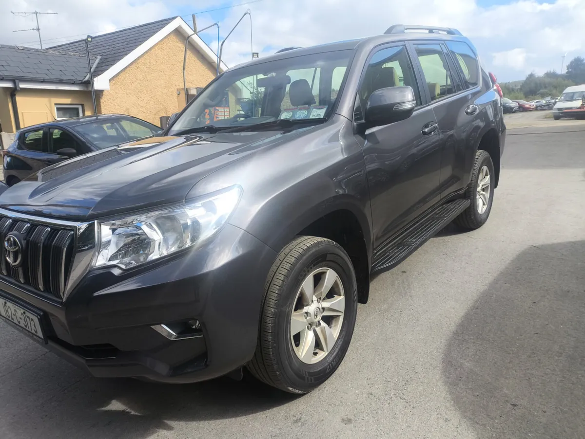 Toyota Land Cruiser business  2018 - Image 2