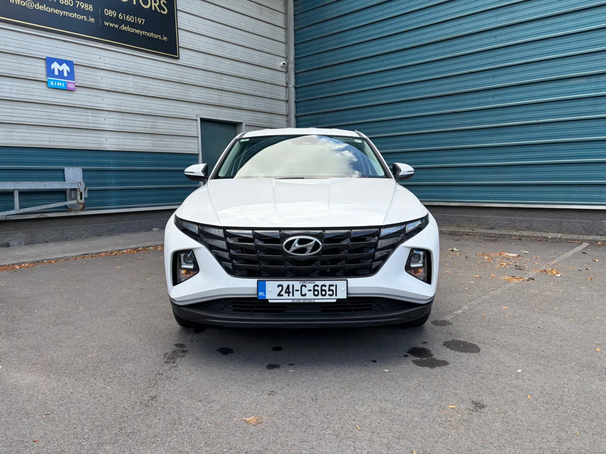 241 Hyundai Tucson N1 2 Seat Commercial Van - Image 2