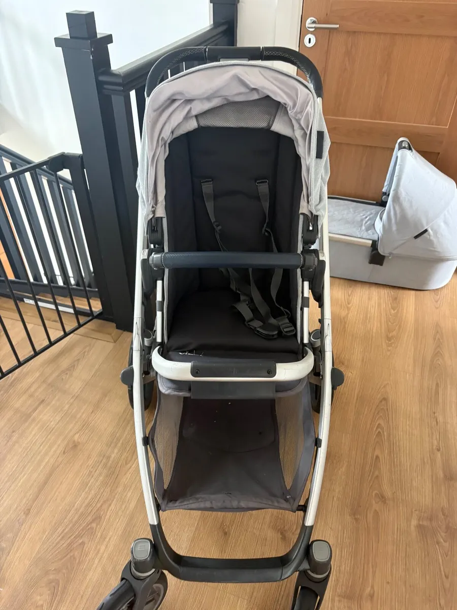 Uppababy vista pram - Image 1