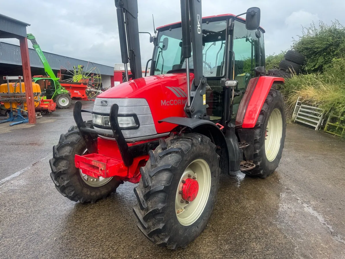 McCormick CX95 c/w Quicke Q40 Loader - Image 3