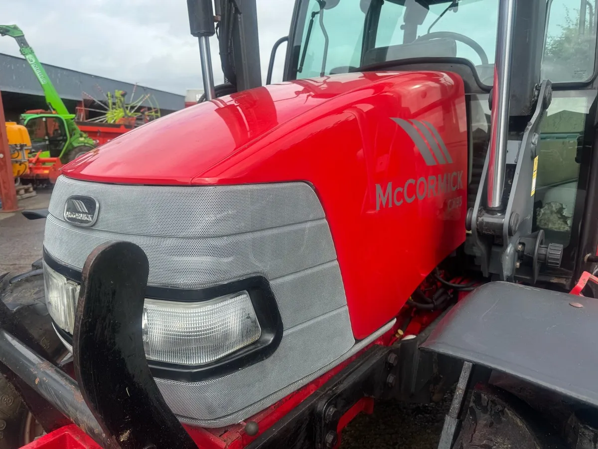 McCormick CX95 c/w Quicke Q40 Loader - Image 4