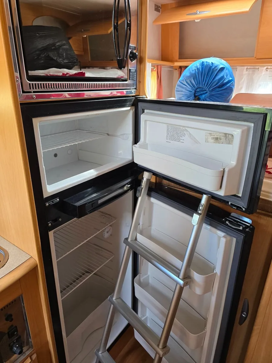 Motorhome - Image 3