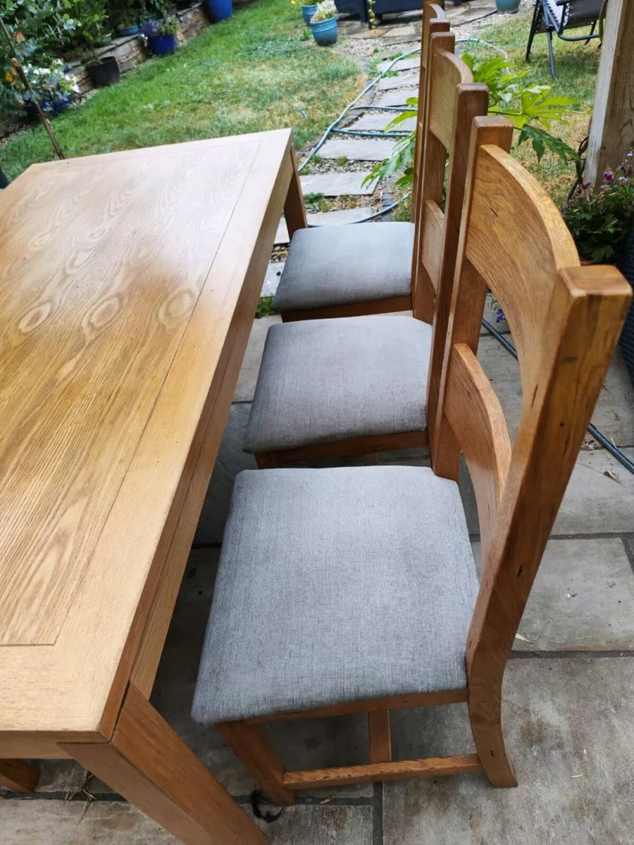 Large table - Image 3