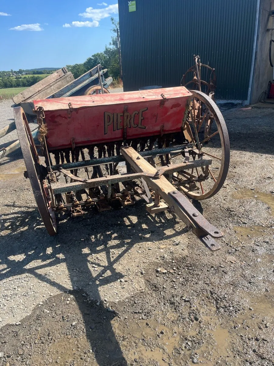 Corn drill - Image 1