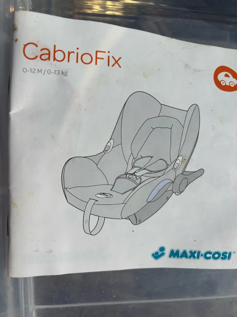 Maxi Cosi with iso fix base - Image 2