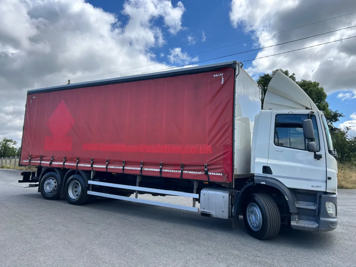 2020 Daf cf370 6x2 Curtainsider with Moffett kit - Image 4