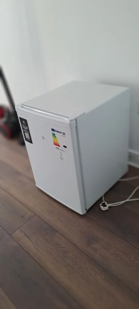 Mini fridge powerpoint - Image 1