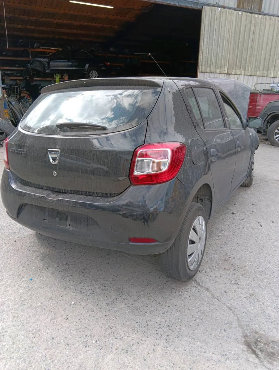 Breaking Dacia sandero 2016 petrol - Image 4