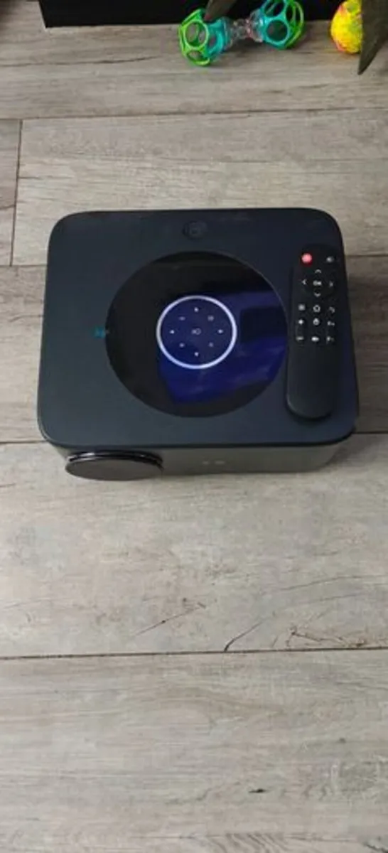 Xiwnbsy projector - Image 1