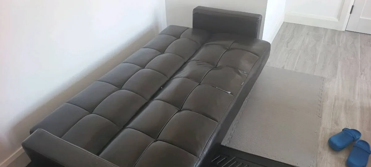 Foldable leather sofa bed - Image 3