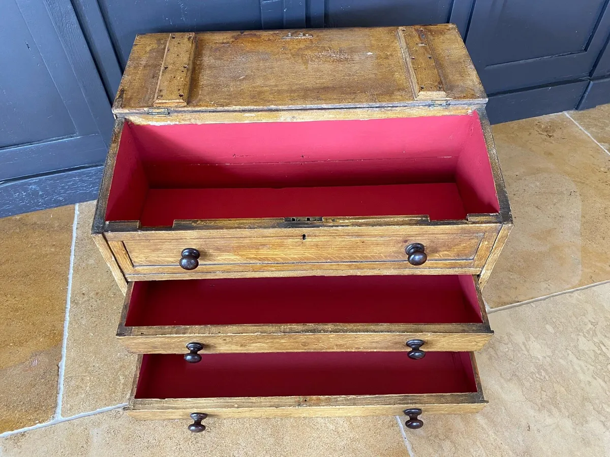 Antique pine painted drawers - Image 3