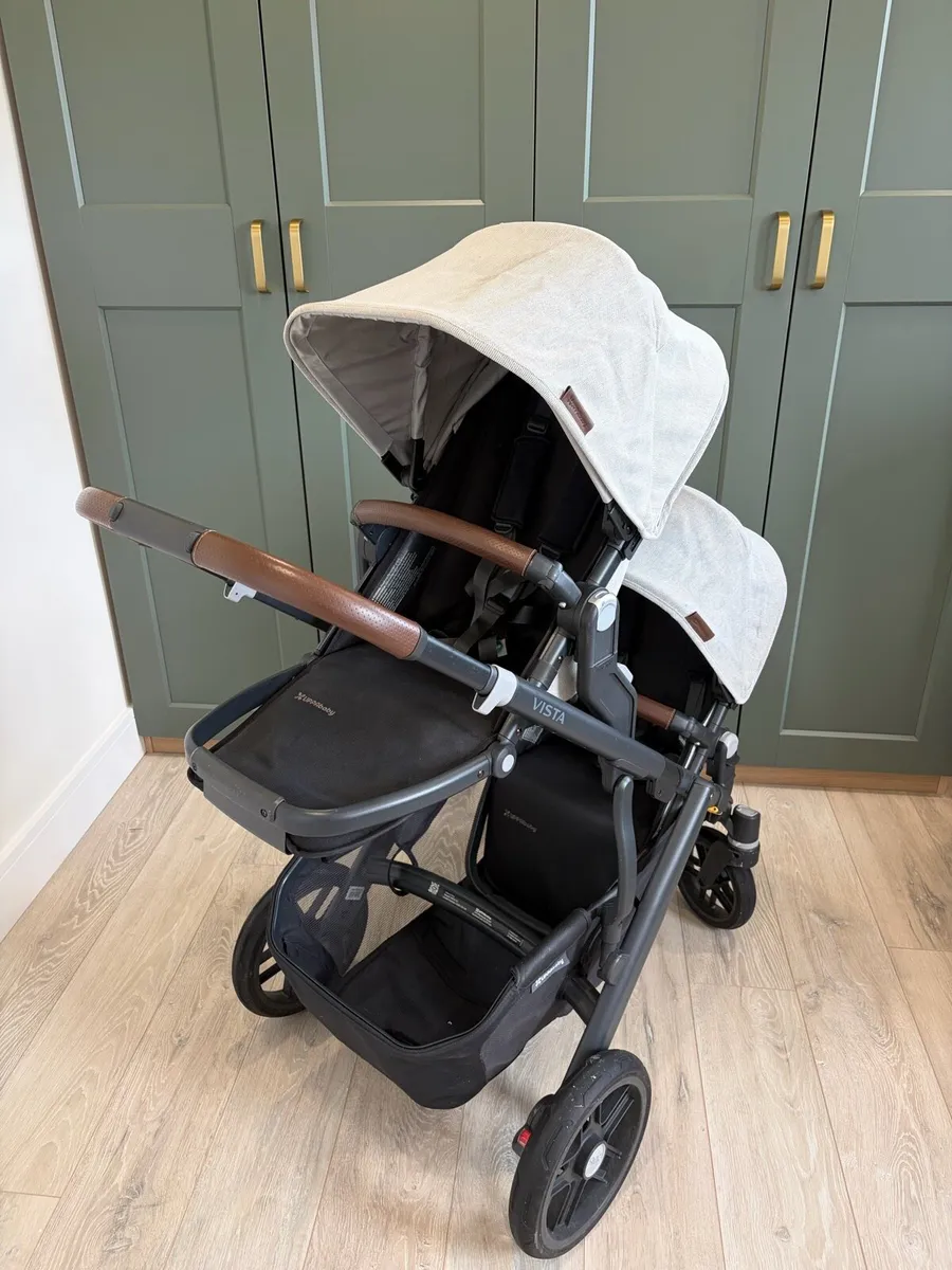 UPPAbaby Vista V2 Complete Travel System Bundle - Image 1