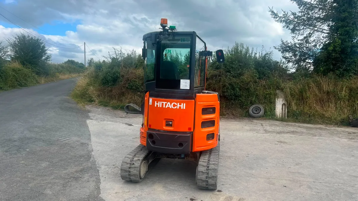 2019 Hitachi 26u.5 - Image 3
