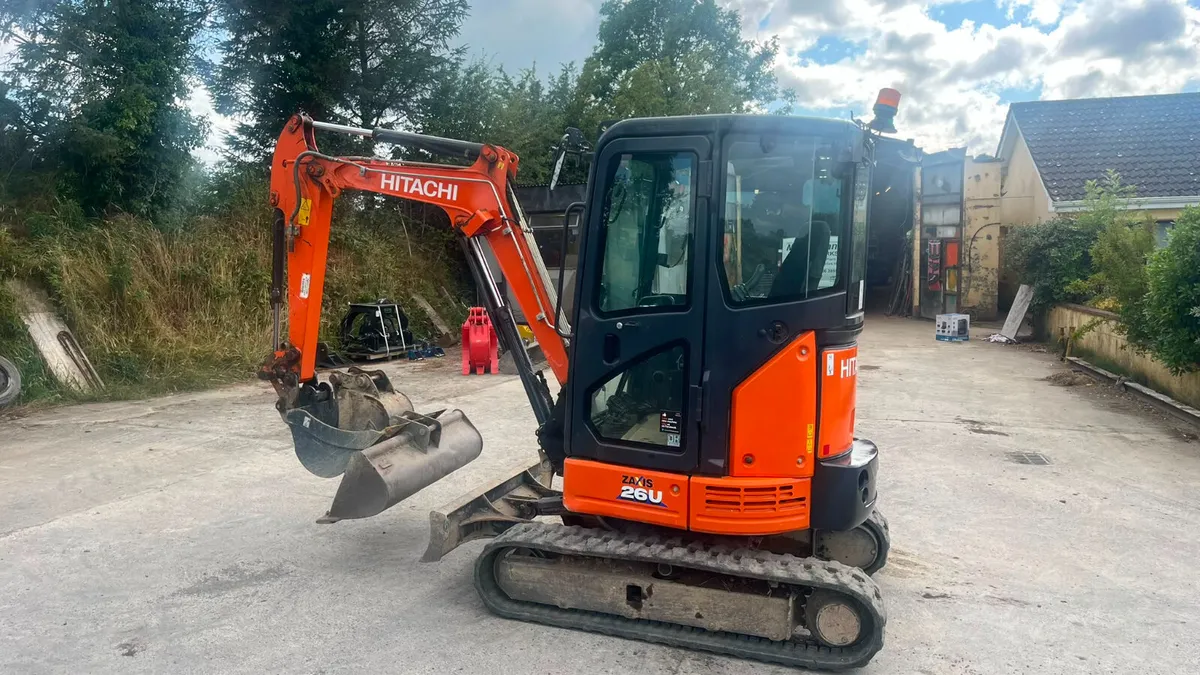 2019 Hitachi 26u.5 - Image 4