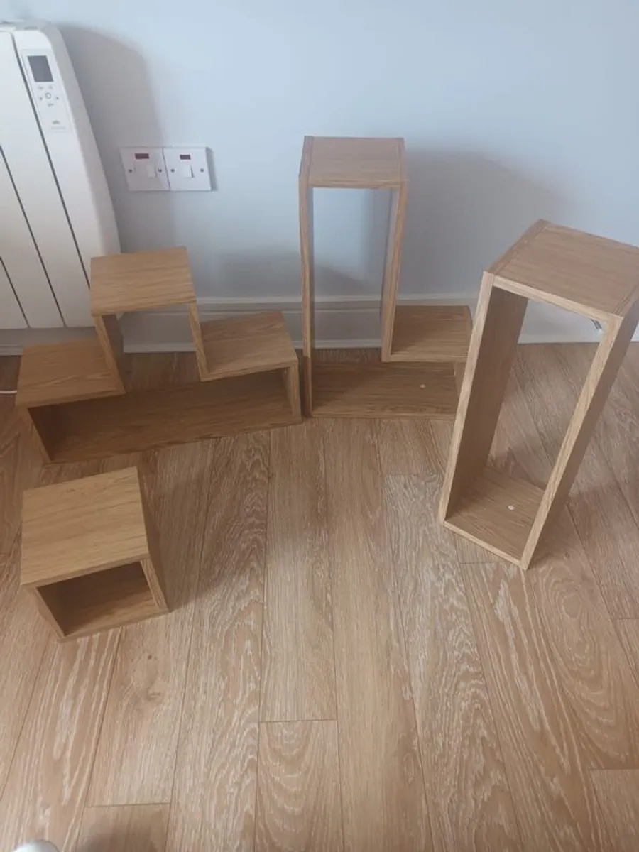 table and chairs - Image 4