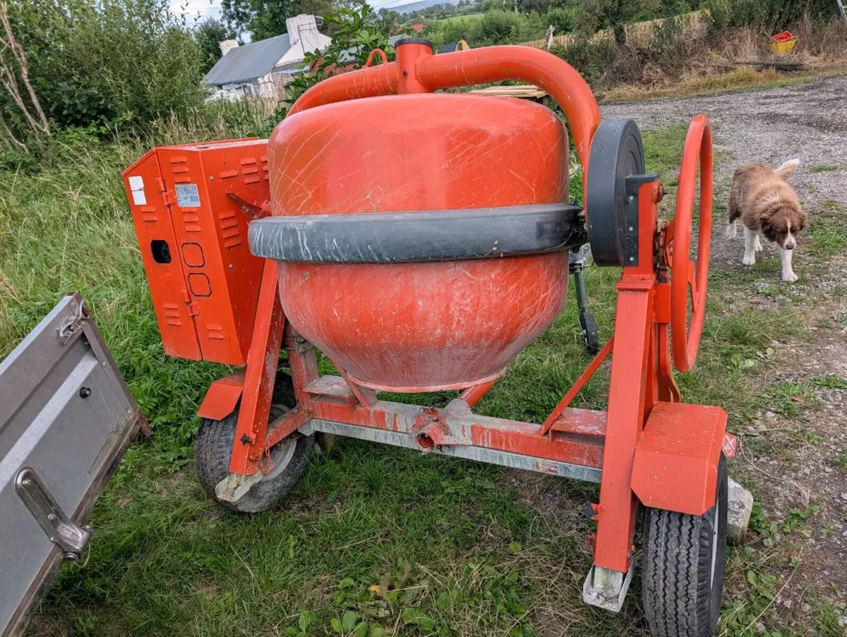 Fast Road Towable 360L Concrete Mixer - Image 3