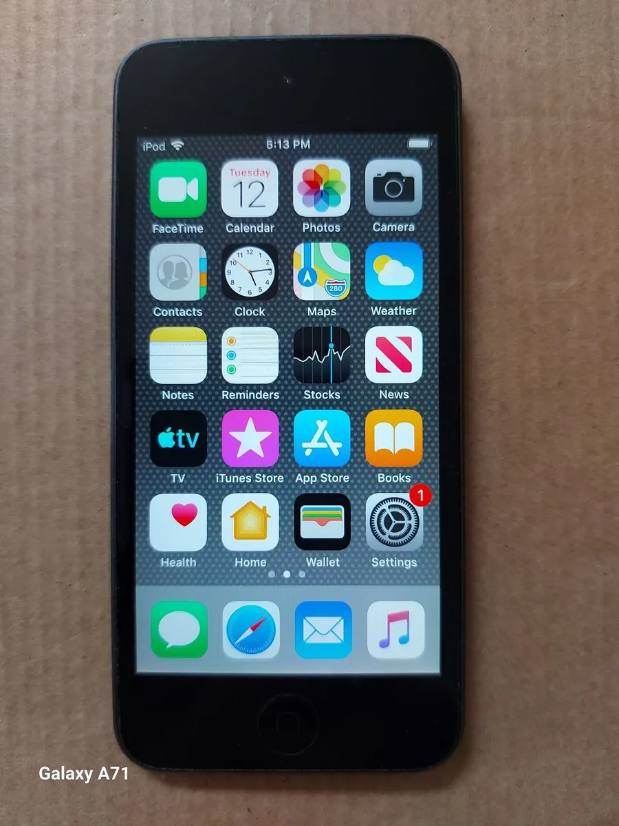 Apple Ipod Touch 6th Generation, 32 GB, Excellent - Image 1